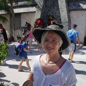 Meet your Posher, Ann